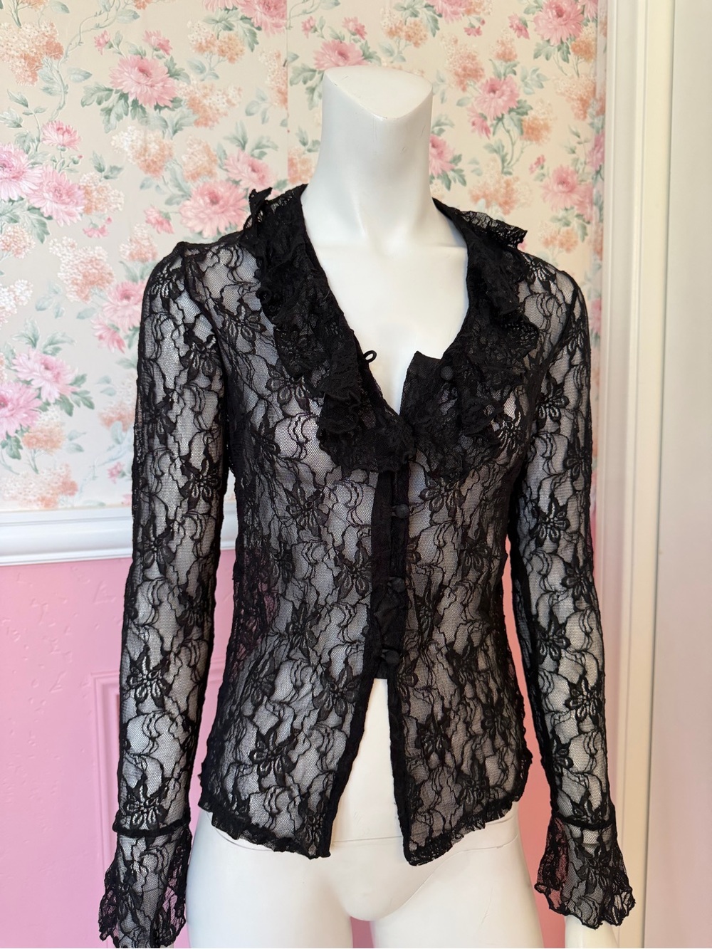 American Vintage Black Sheer Lace Ruffled Collar Blouse